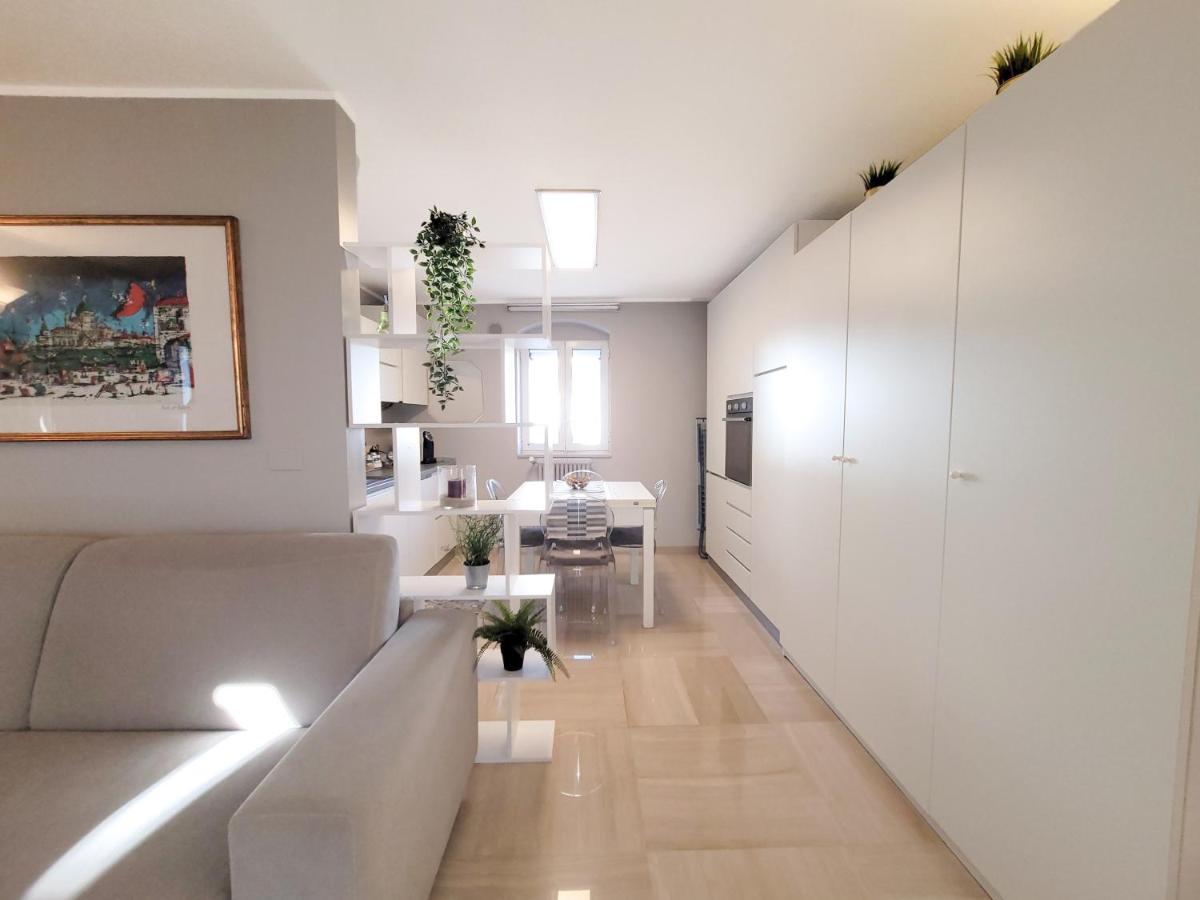 Penthouse In The Heart Of Bari With Terrace Διαμέρισμα Εξωτερικό φωτογραφία