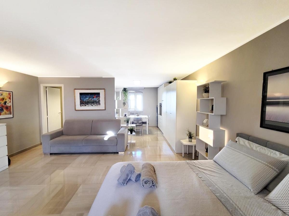 Penthouse In The Heart Of Bari With Terrace Διαμέρισμα Εξωτερικό φωτογραφία